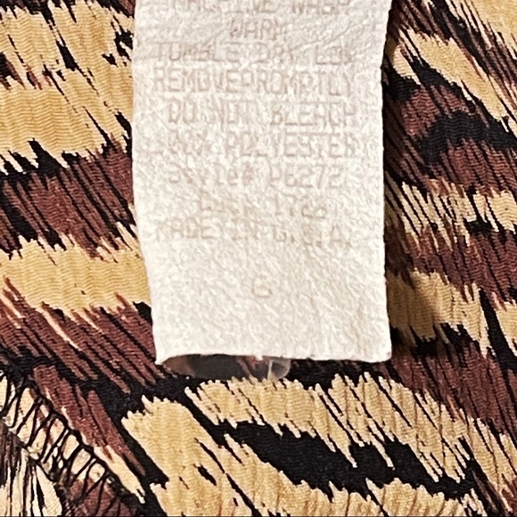 Tiger Animal Print Short Sleeve Blouse Top - Picture 7 of 10